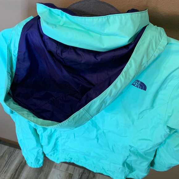 North Face Hyvent Windbreaker - Picture 2 of 11